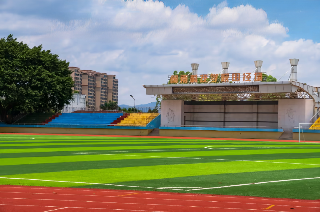 大学跑步社团活动